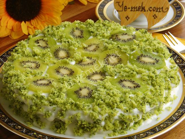 Ispanaklı Kivili Pasta - Yapılışı (21/24) 